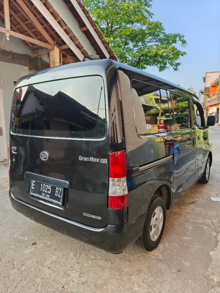 Daihatsu Granmax minibus D 1.3 irit dan lega, Siap usaha