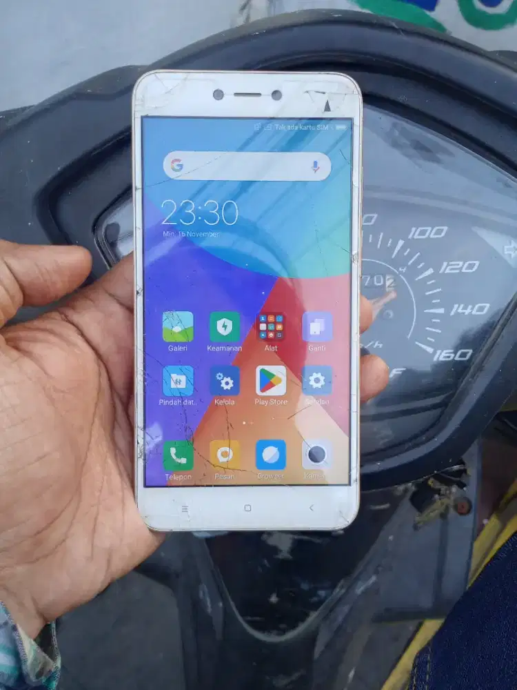Jual hp xiomi note 5a jaringan 4G LTE ram 2/16GB camera bagus