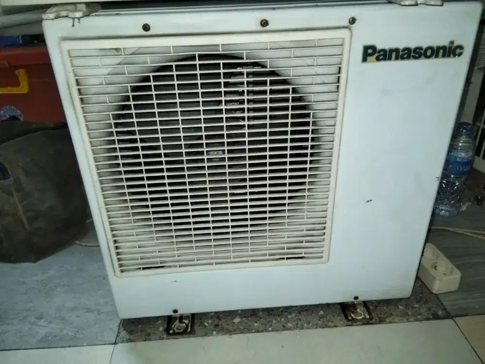 Outdor ac setengah pk panasonic R22