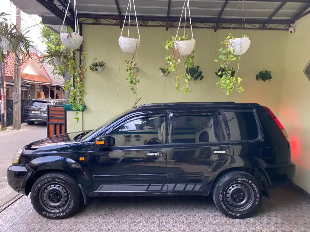 Dijual Nissan Xtrail T30 2.5 St 2005 A/T
