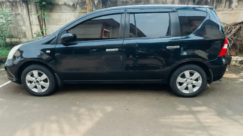 LIVINA XR 2010 MATIC