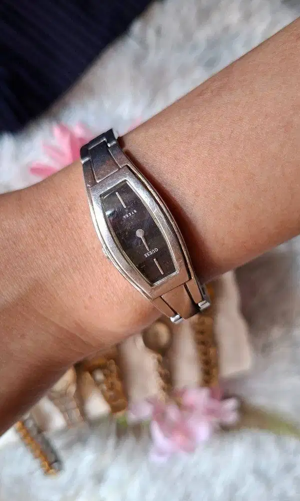 Jam Tangan Vintage Gues?