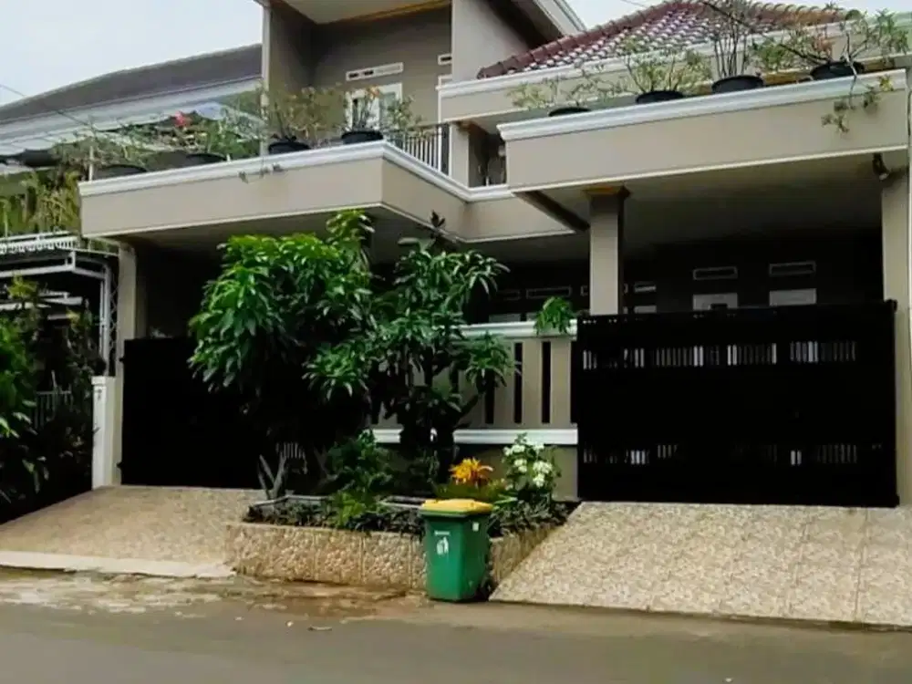 Rumah cantik Graha Raya dekat transmart bebas banjir