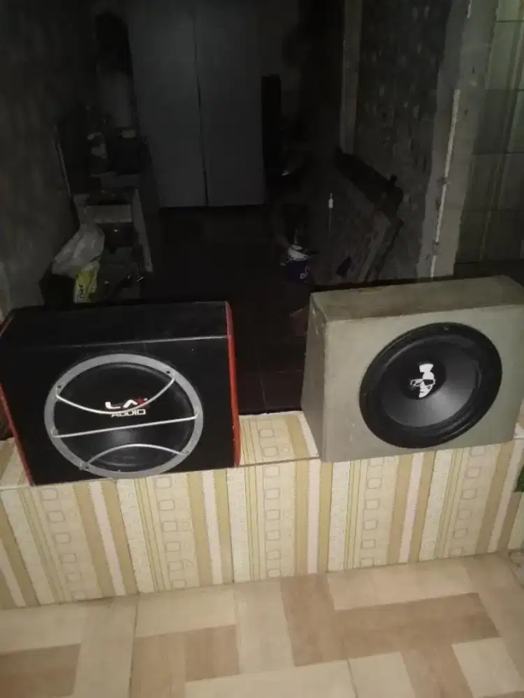 subwoofer mobil pasif merek LA Audio seri LM 12 JJ-
subwoofer Mohawk