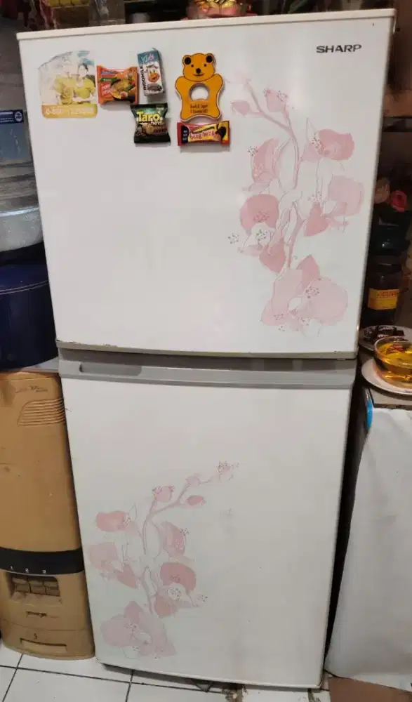 Kulkas sharp 2 pintu