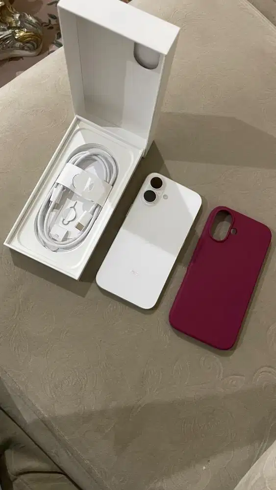 Jual iPhone 16 White 128gb (resmi iBox)