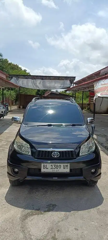 Jual mobil second Rush