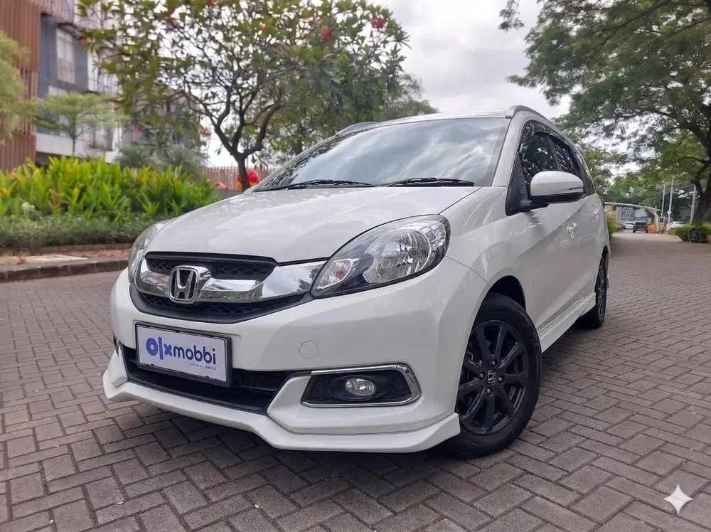 TDP 1 JUTA Honda Mobilio 1.5 E Bensin-MT 2016 Putih C3ETT