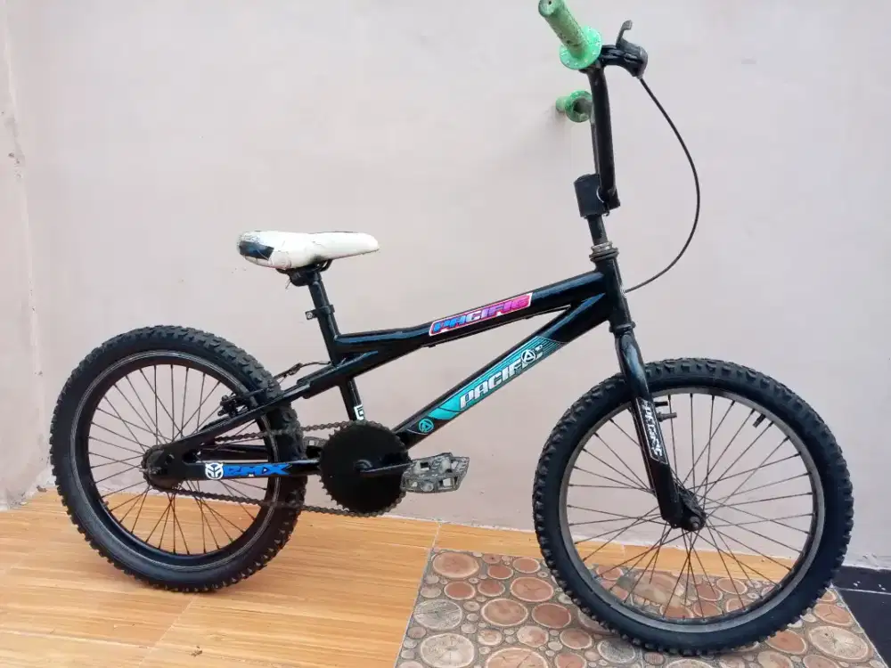 Sepeda BMX Ukuran 20.