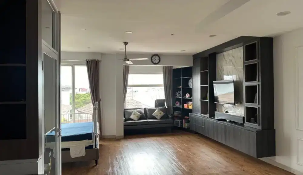 Pik - Murah Rumah Long Beach