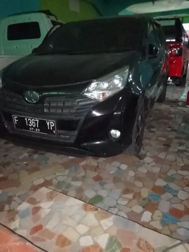 Jual mobil calya G manual