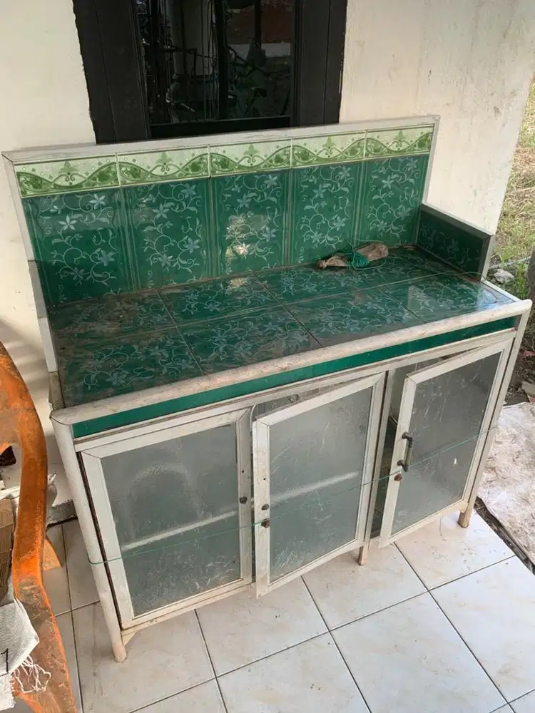 Meja kompor 4 keramik