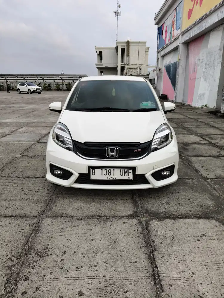 Brio rs putih 2016 2017‼️ Brio e putih 2016 2017‼️Brio e at 2016 2017