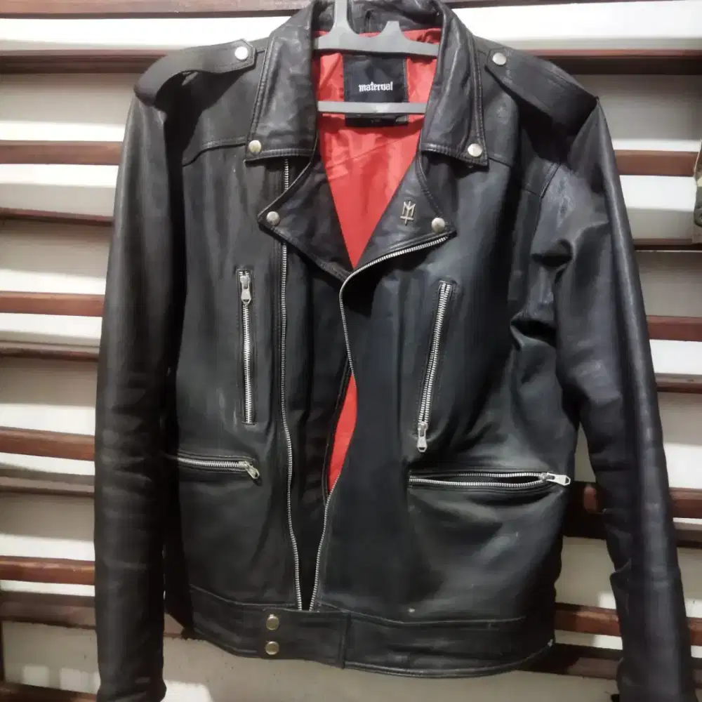 JAKET KULIT MATERNAL DISASTER
