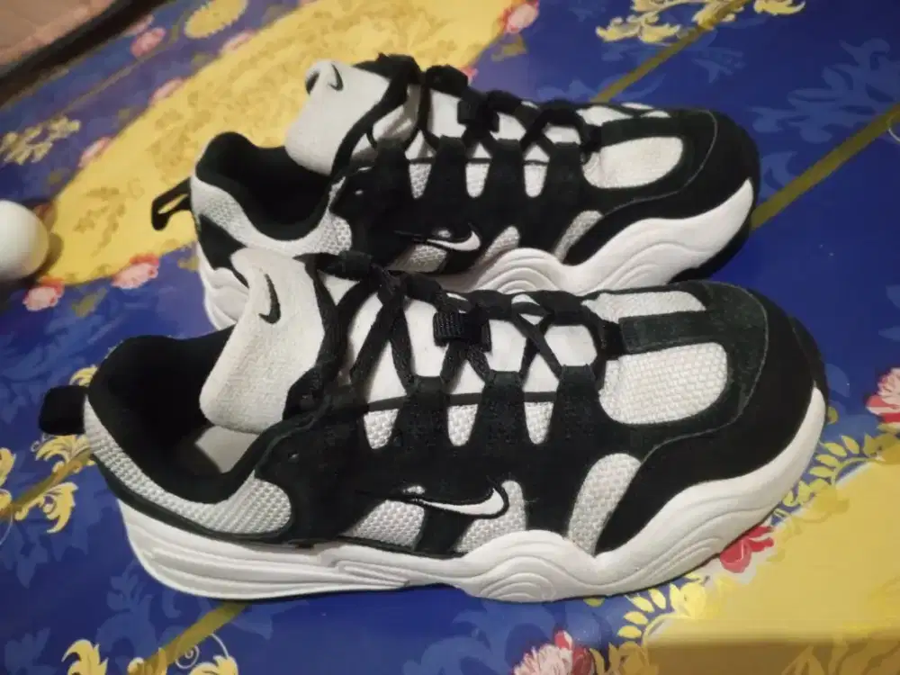 Sepatu Nike tech Hera size 40 insole 24cm