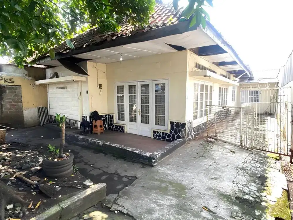 Dijual Rumah Clasic di Jalan Raya Bogor - Harga di bawah NJOP!