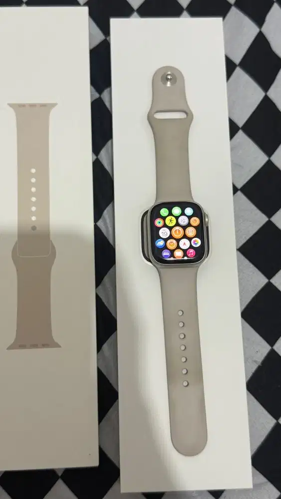 Apple watch series 8