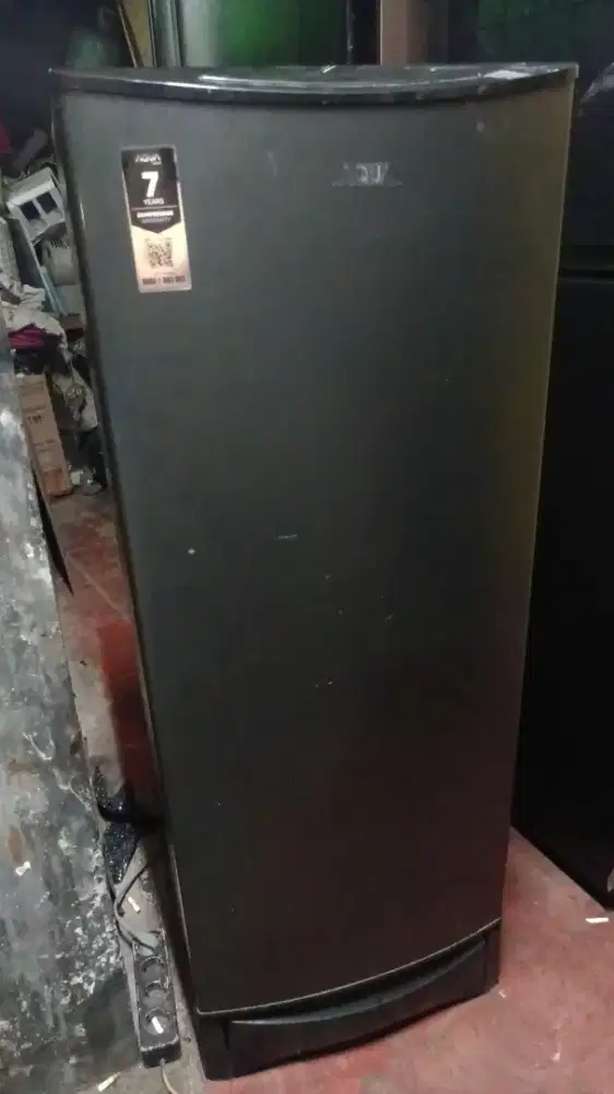 Kulkas satu pintu aqua
