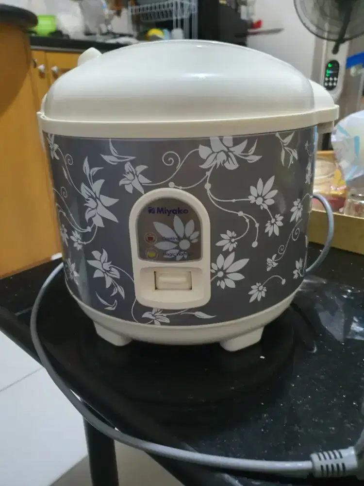 Rice Cooker Miyako