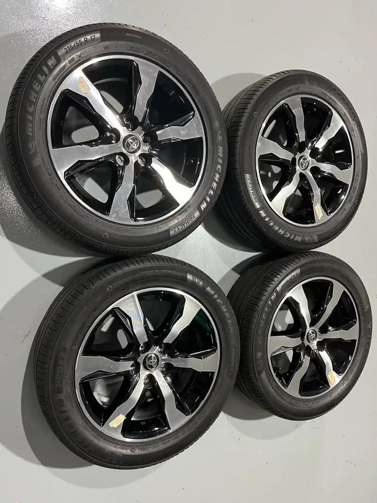 Velg Ban Michelin 215/55 R 17 copotan Innova Venturer facelift mulus
