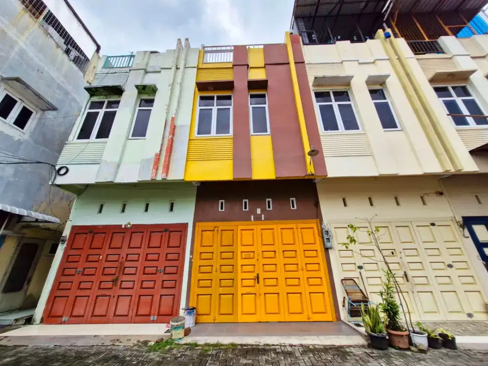 RUMAH DALAM KOMPLEK SIAP HUNI DAERAH AYAHANDA SEKIP
