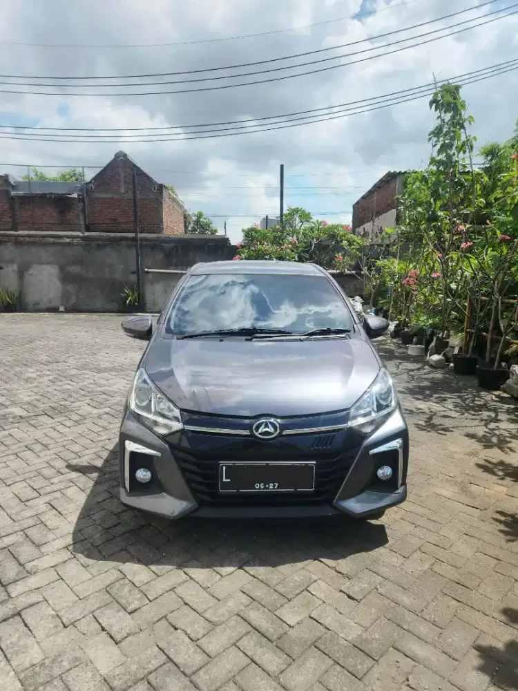 Ayla R Manual 2022.. Like NEW!!