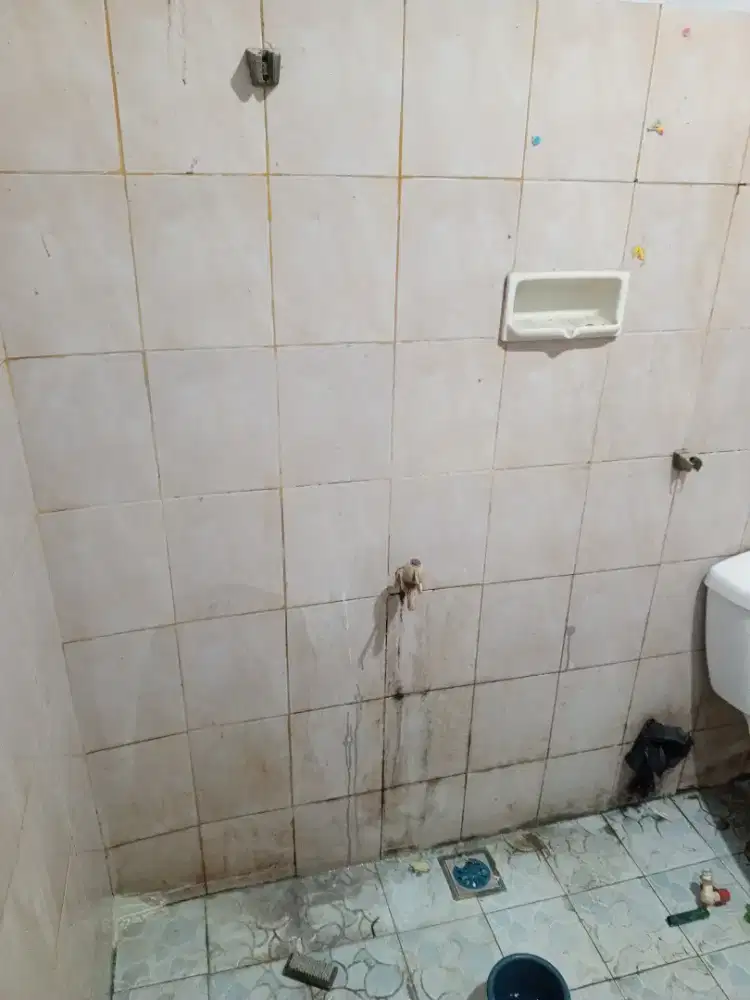 Jasa cleaning servis. Kamar mandi,