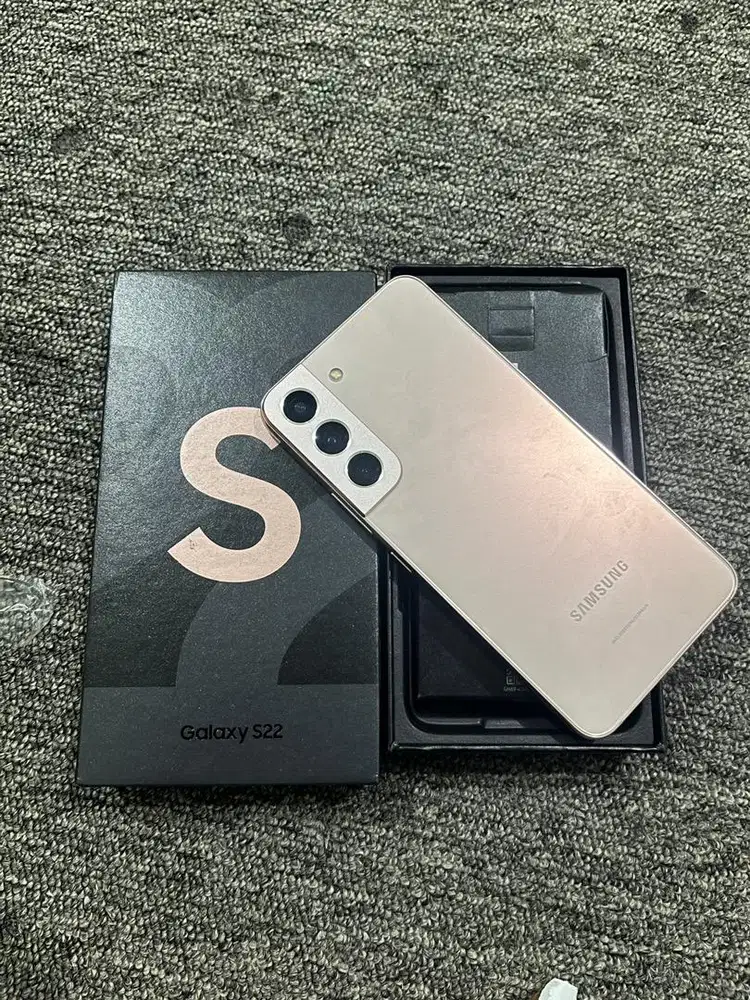 Samsung s22 8/128