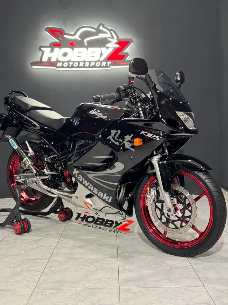 Kawasaki ninja 150RR/zx-150RR 2010 black modif hedon istimewa