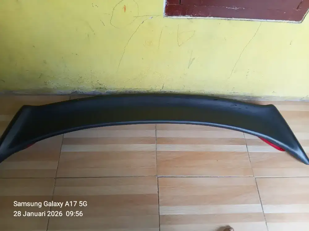Spoiler bahan sedan..