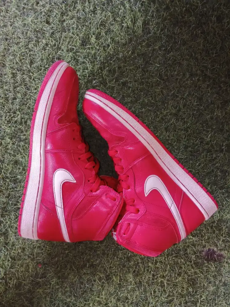 Air Jordan 1 High Gymred (Rare)