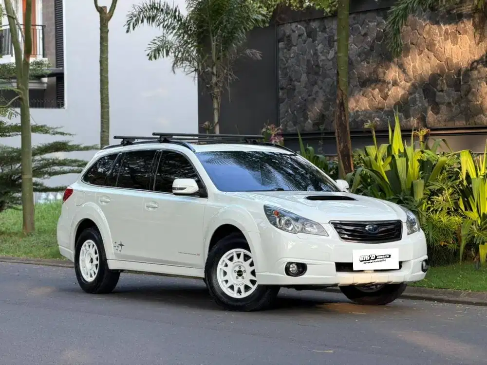 Subaru Legacy Outback 2013 AWD Sunroof