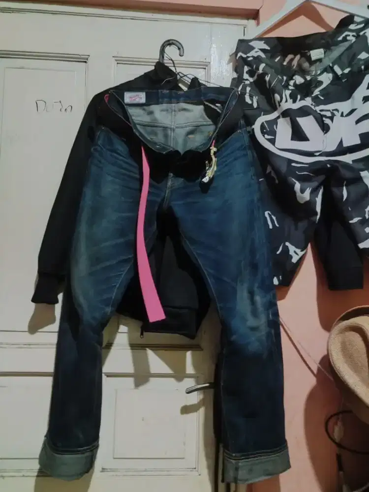 Celana rawr denim