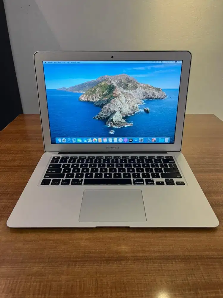 Macbook Air 13 inch 2015 i5 8/128