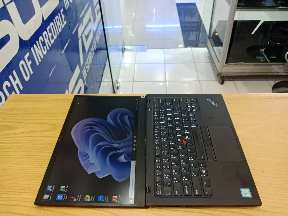 PROMO SUPER SLIM LAPTOP LENOVO THINKPAD X1 CARBON 6Th GENERATION
