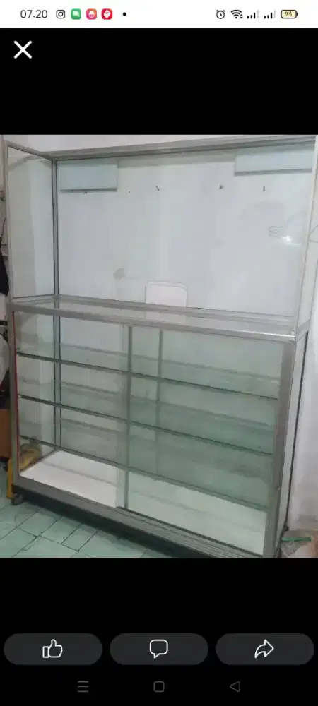 Etalaseu kaca bahan tebal