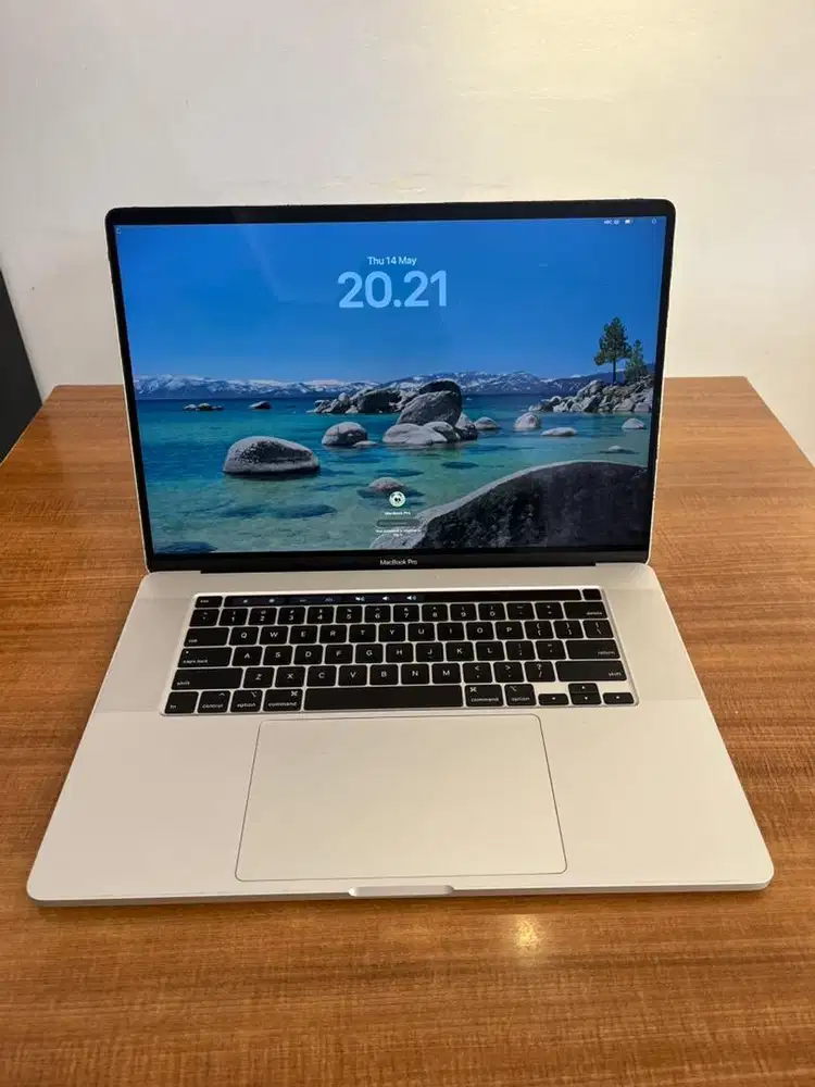 Macbook Pro 2019 16 inch i9 32/1TB
