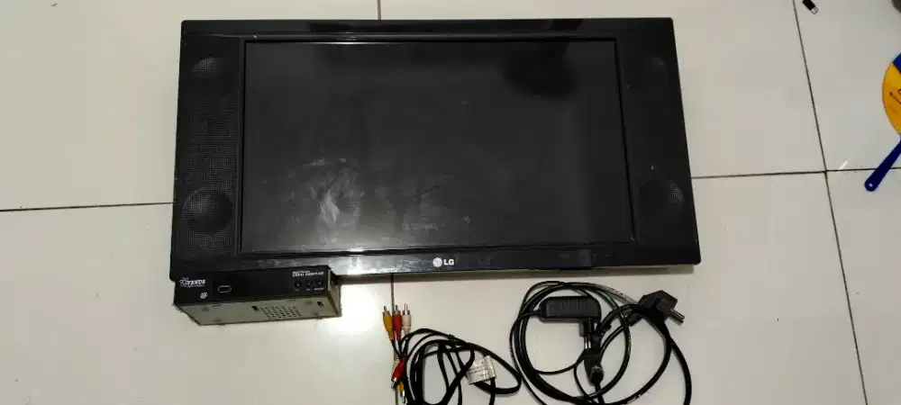 TV LCD LG 22 inch normal + STB Venus + Kabel lengkap siap pakai