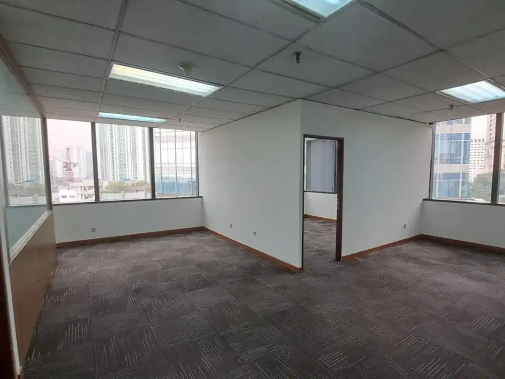 Sewa Kantor Siap Huni 98 m2 di Wisma Bumiputera Sudirman