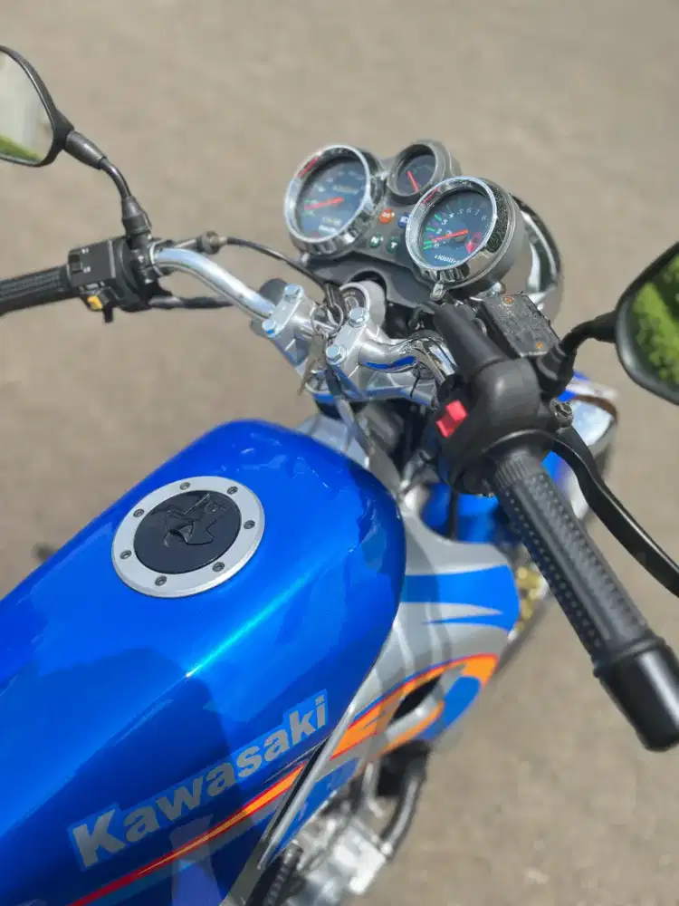 kawasaki ninja R kiss 2002