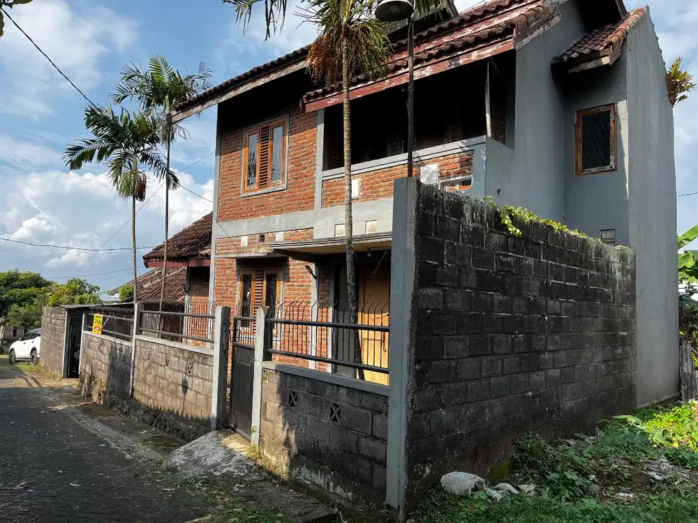 Rumah lingkungan sangat tenang