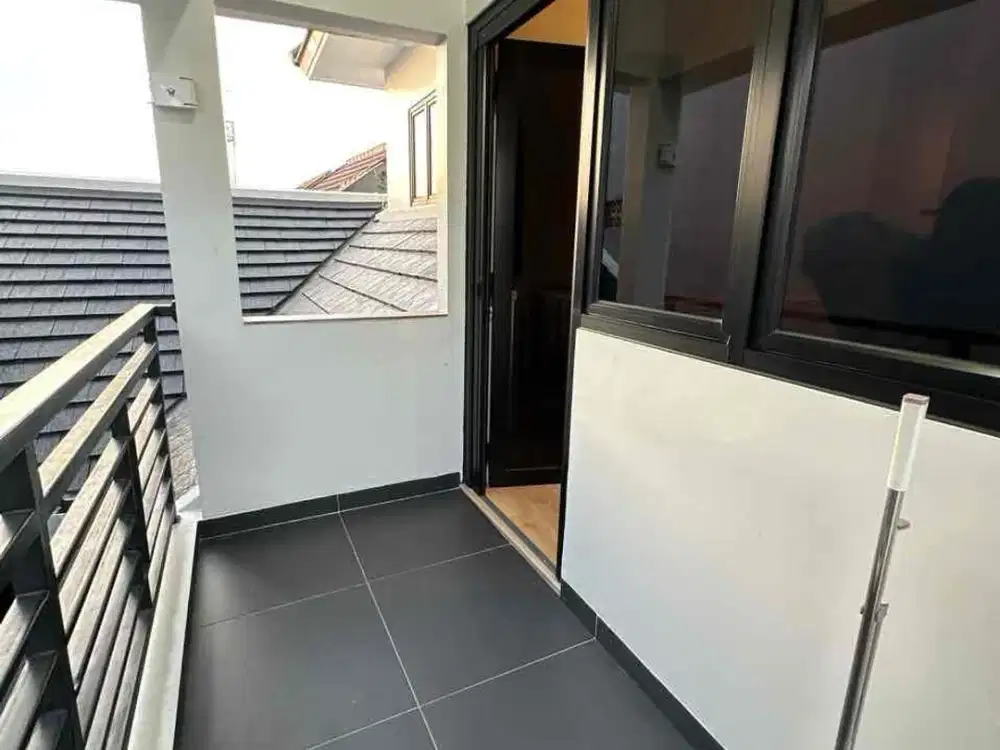 DIJUAL RUMAH SIAP HUNI CLUSTER TIMES SQUARE RESINDA KARAWANG