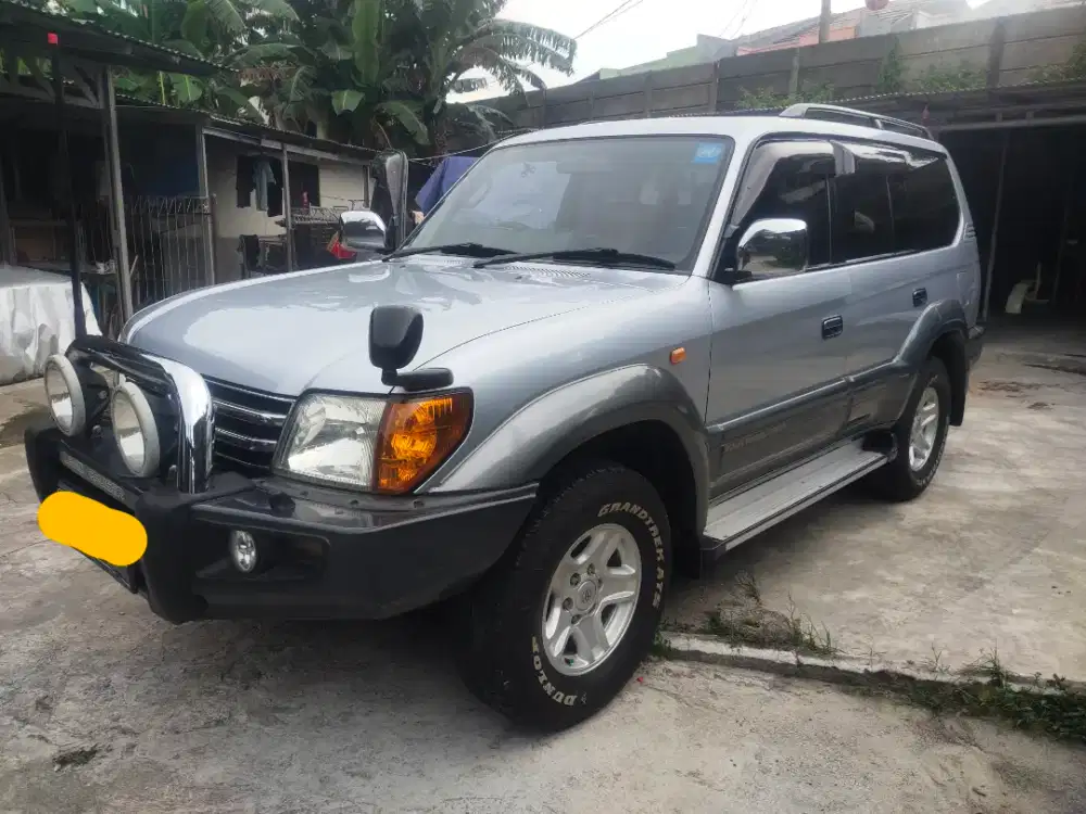 Land cruiser prado diesel solar KZj95. CBU VX80 mulus Rare Langka