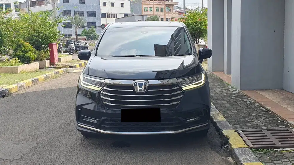Honda Odyssey 2.4 E CVT Sensing AT Hitam Mutiara 2021 Low KM Antik