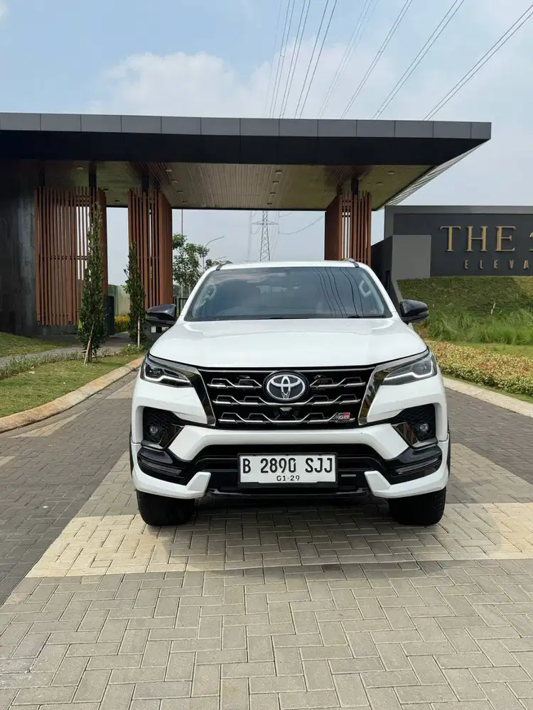 Dijual Toyota Fortuner 2.8 GR Sport AT 2023