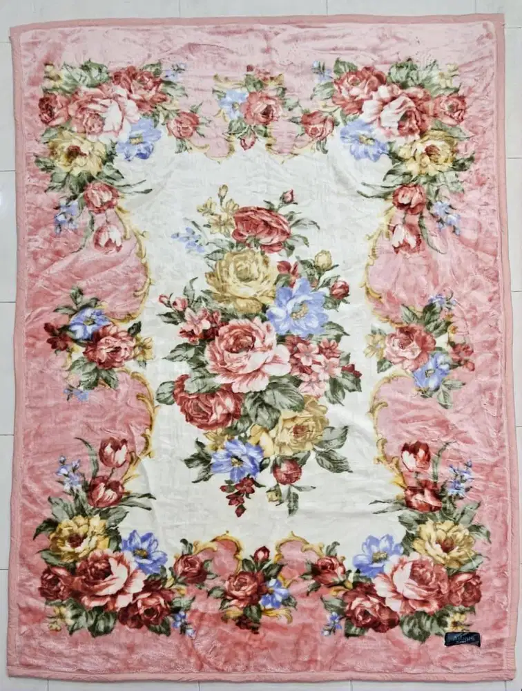 Selimut Bulu Tebal Adonis 145x200 cm - Super Lembut & Hangat Maksimal