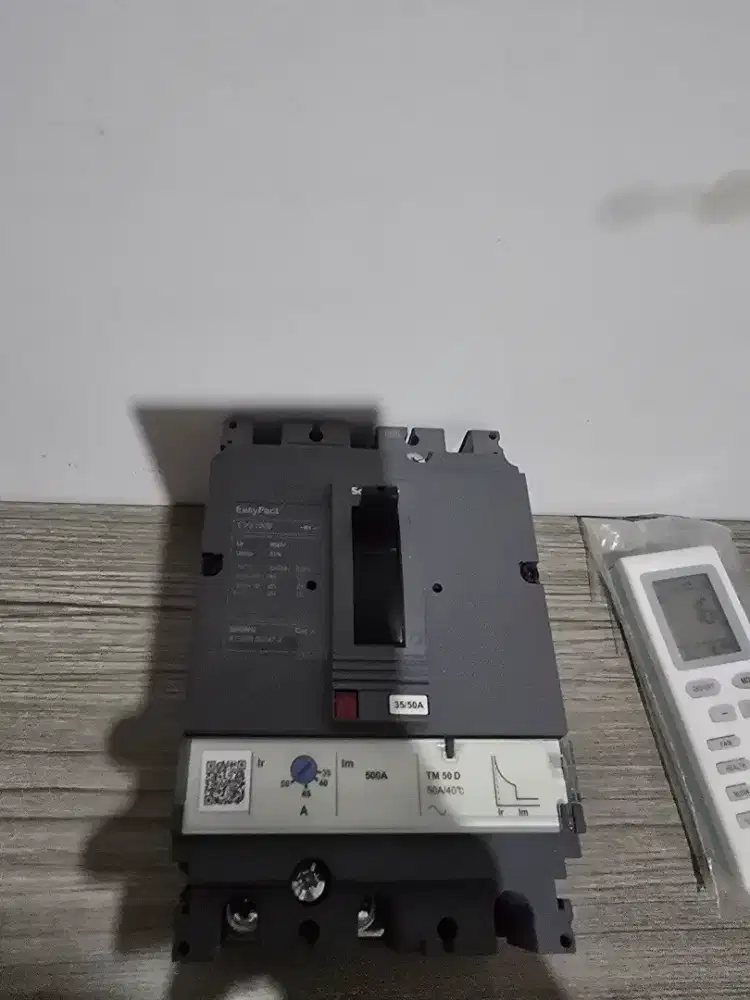 Mccb 100b merek scheneider