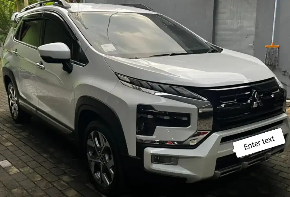 Mitsubishi Xpander Cross matic original cat
sangat terawat
