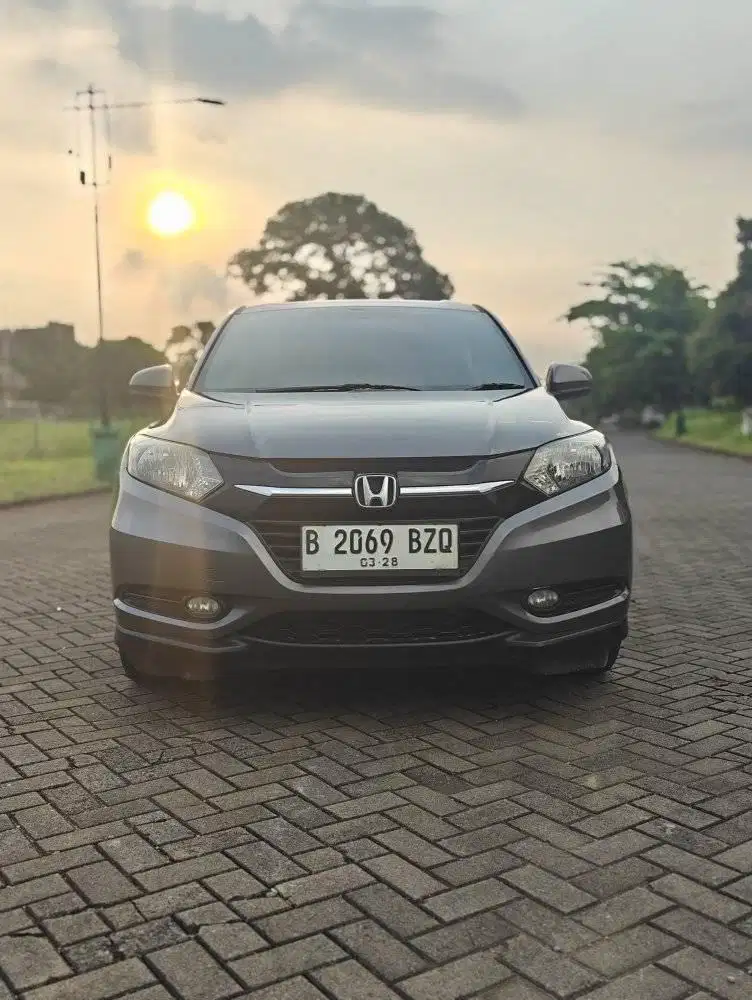 ISTIMEWA! HONDA HRV 1.5 S AT 2018, ORISINIL, LOW KM, MULUS!! MURMER!