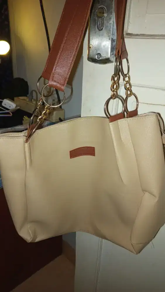 Shoulder bag wanita